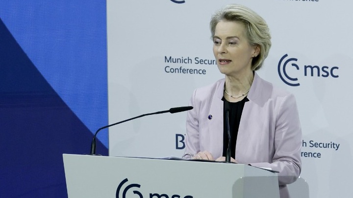 Von der Leyen: Aš pasiūlysiu pabėgimo sąlygą gynybos investicijoms